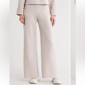 SPANX AIR ESSENTIALS Cream Wide Leg Pants